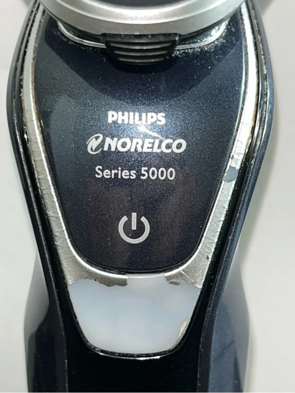 Philips Norelco Rechargeable Razor Series 5000 Wet/Dry W/ Charger: Works 100%